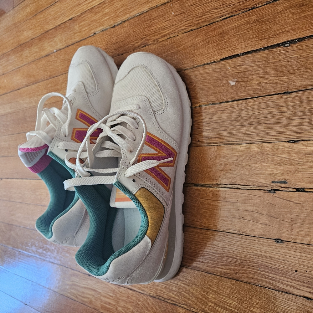 New Balence Mens Colorful Sneakers with Multicolor Accents